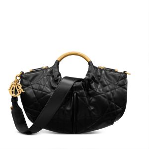 Walk in Dior Purse In Macrocannage Calfskin Black