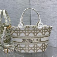 Christian Dior Hat Basket Bag In Macrocannage Embroidery White/Gold