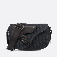 Dior Saddle Compact Messenger In Oblique Motif Canvas and Grained Calfskin Black
