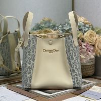 Medium Dior Signature Bucket Bag In Oblique Chambray Raffia and Smooth Calfskin Blue